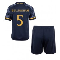 Real Madrid Jude Bellingham #5 Replika babykläder Bortaställ Barn 2023-24 Kortärmad (+ korta byxor)